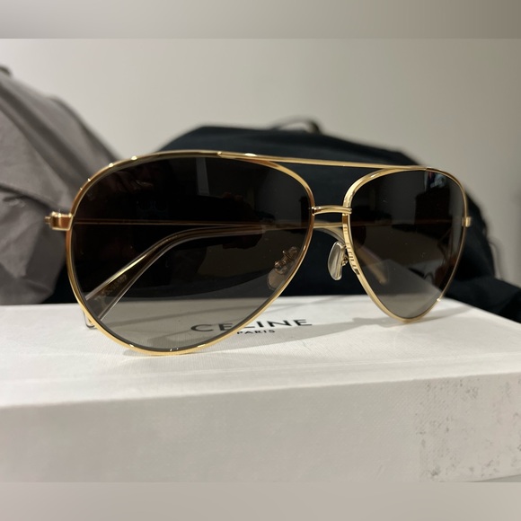 CELINE Aviator Sunglasses with Polarized Lenses - Picture 5 of 6
